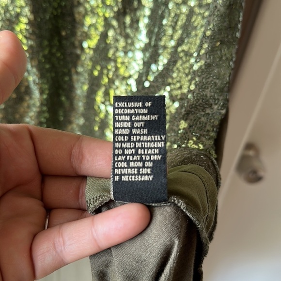 DG2 Sequin Green Short Sleeve High Low Top - Picture 7 of 7